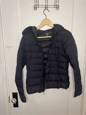 Uniqlo Black Hooded Packable Puffer Jacket